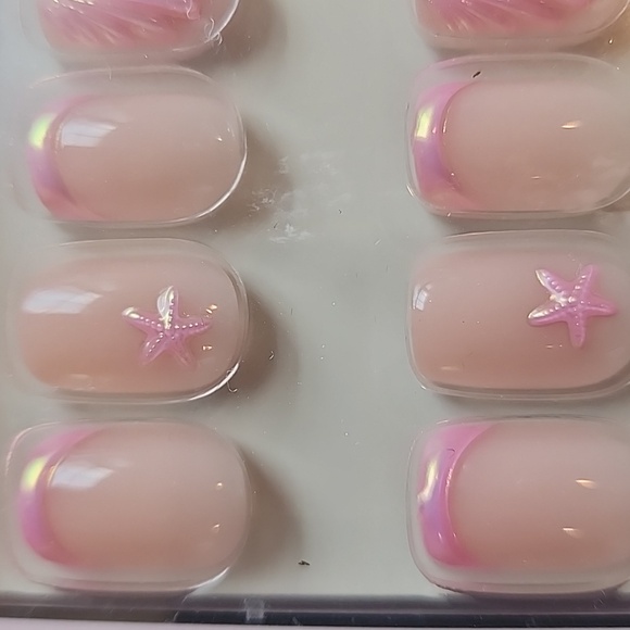 NIB Set Of Three Glamnetic Press On Nails Summer Edition - Picture 9 of 12